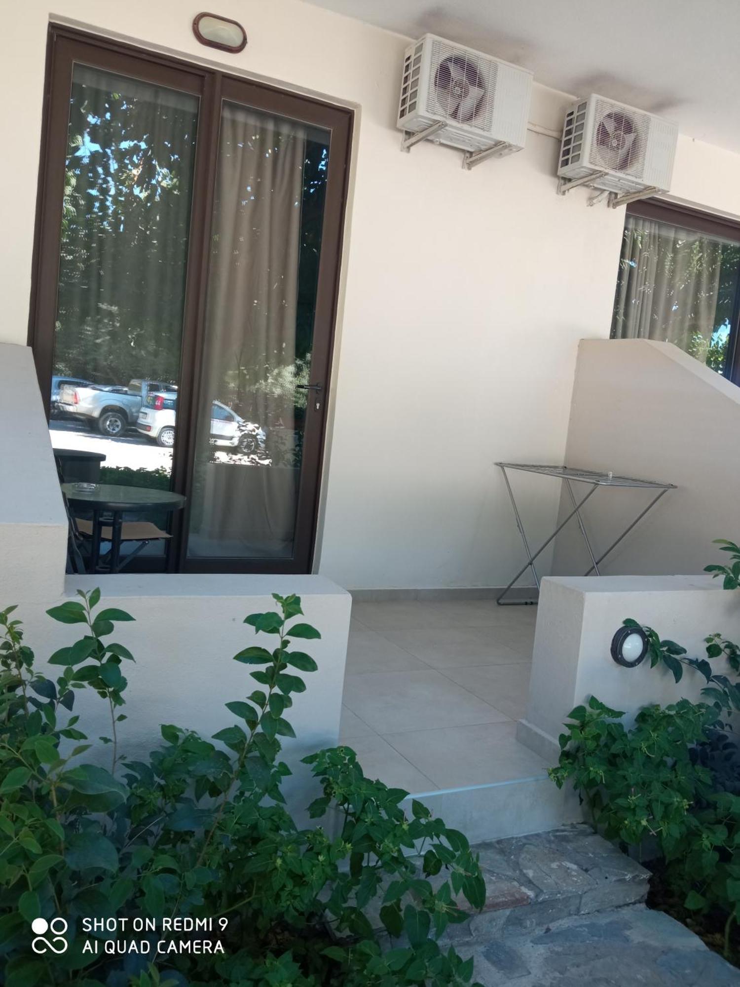 Galini Apartment'S-Suites Skaloti Rum bild